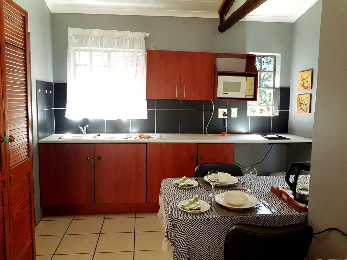 The Sculpture Yard 1 Apartment พริทอเรีย ภายนอก รูปภาพ