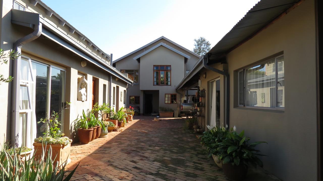 The Sculpture Yard 1 Apartment พริทอเรีย ภายนอก รูปภาพ